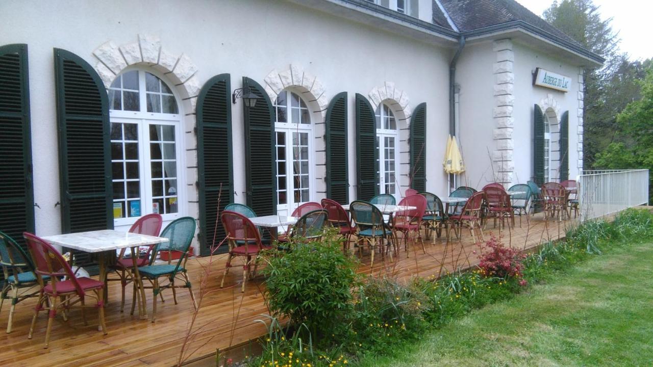 Auberge Du Lac De Mondon Mailhac-sur-Benaize Zewnętrze zdjęcie