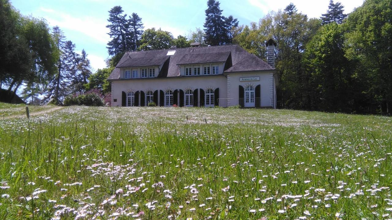 Auberge Du Lac De Mondon Mailhac-sur-Benaize Zewnętrze zdjęcie