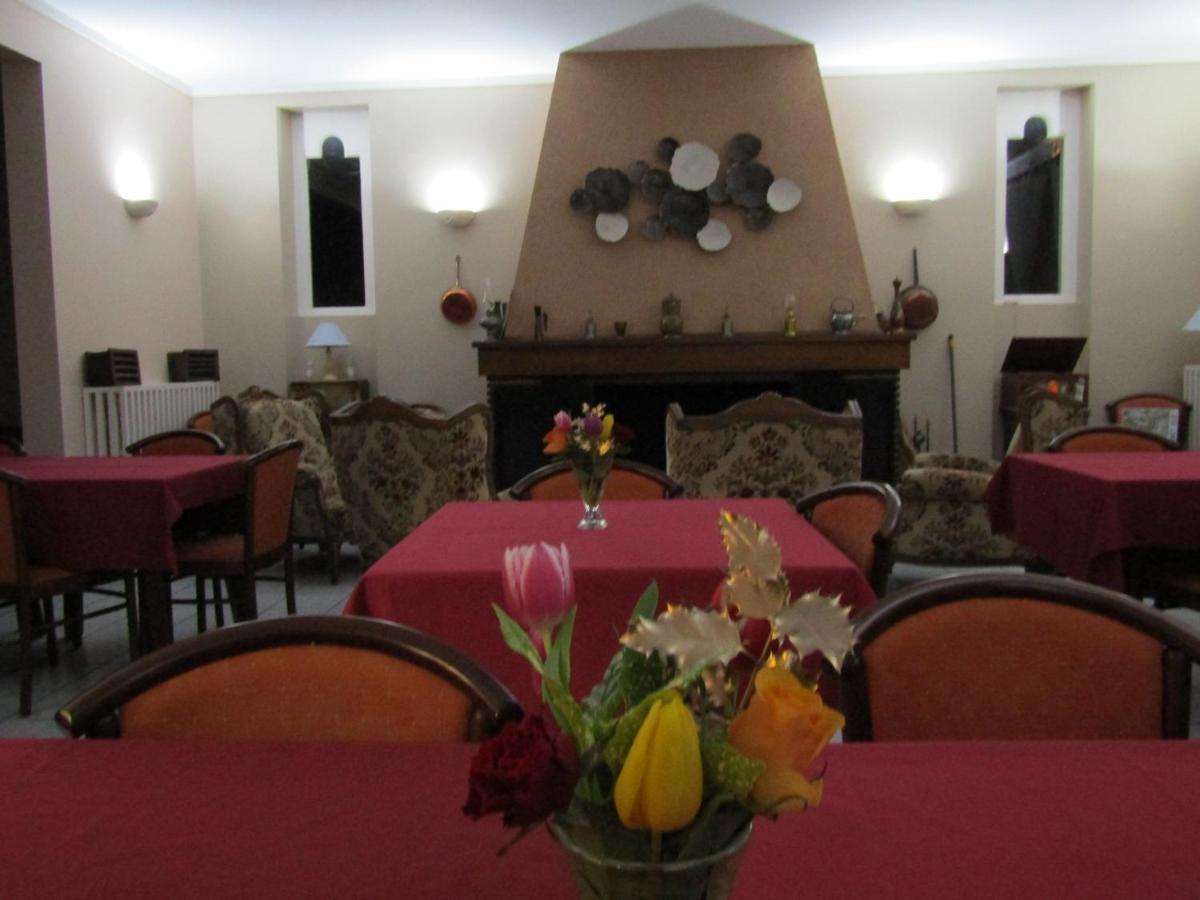 Auberge Du Lac De Mondon Mailhac-sur-Benaize Zewnętrze zdjęcie