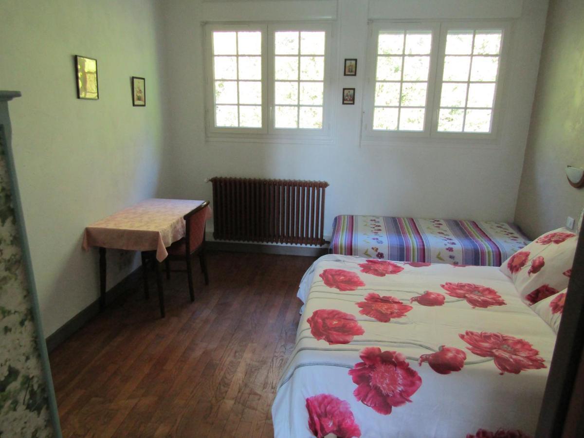 Auberge Du Lac De Mondon Mailhac-sur-Benaize Zewnętrze zdjęcie